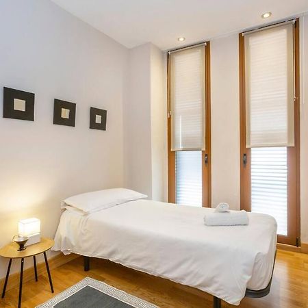 Marieta Apartment By The Castle With Ac Alicante Kültér fotó