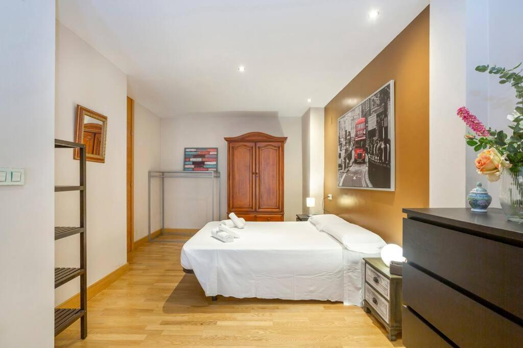 Marieta Apartment By The Castle With Ac Alicante Kültér fotó