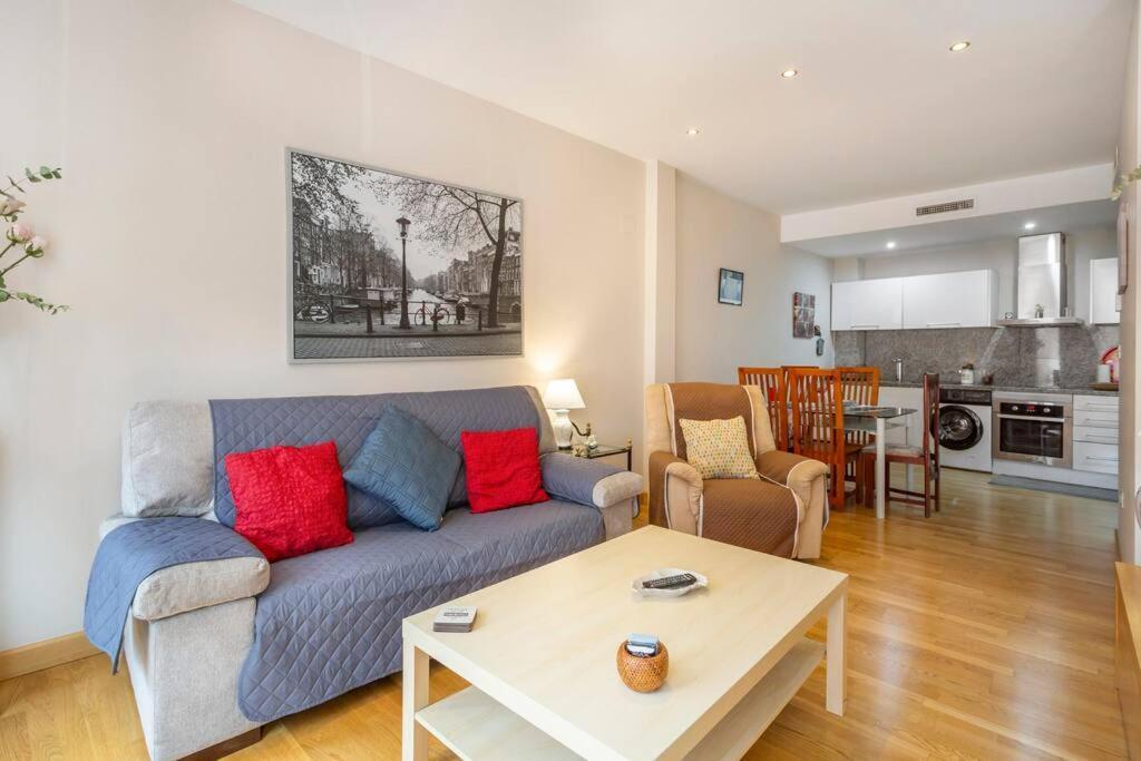 Marieta Apartment By The Castle With Ac Alicante Kültér fotó